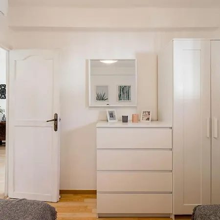 Edificio Miami Apartman Nerja