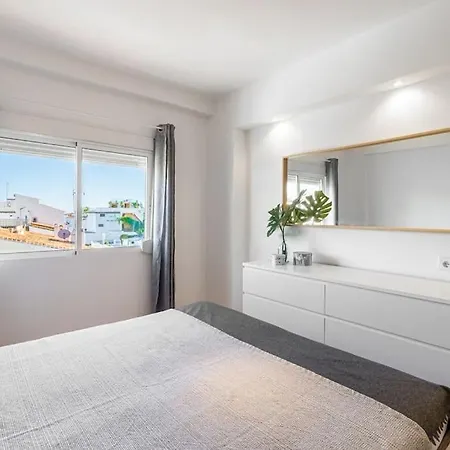 Edificio Miami アパート ネルハ